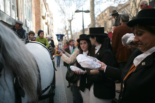 Entrega del tortell com a premi a Vilanova i la Geltrú
