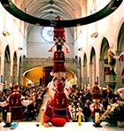 La moixiganga dins l'església
