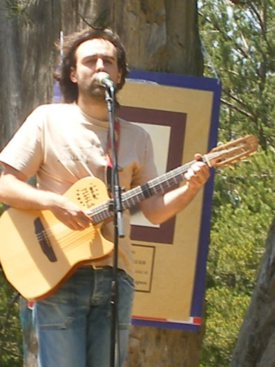El cantautor Roger Mas va amenitzar l'aplec del 2007