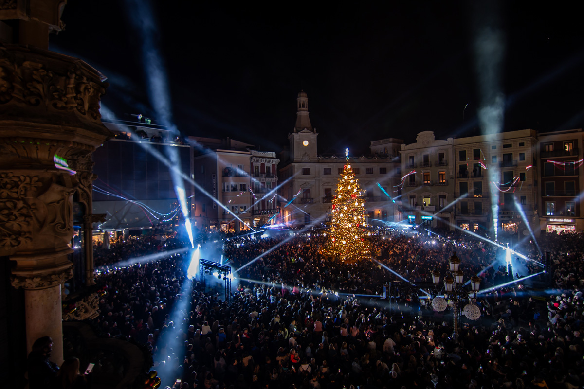 Espectacle d'encesa dels llums de Nadal. Foto: Ajuntament de Reus