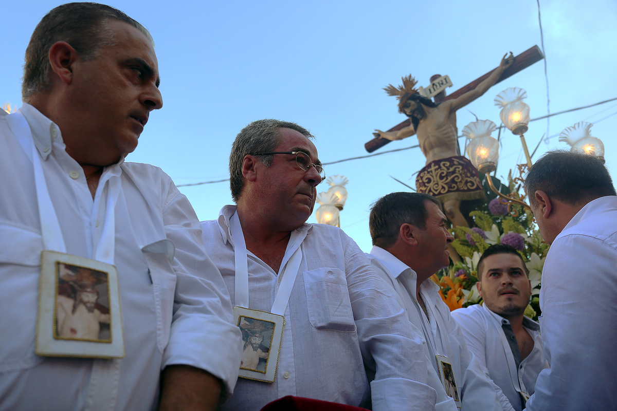 Sortida del Crist de la Salut
