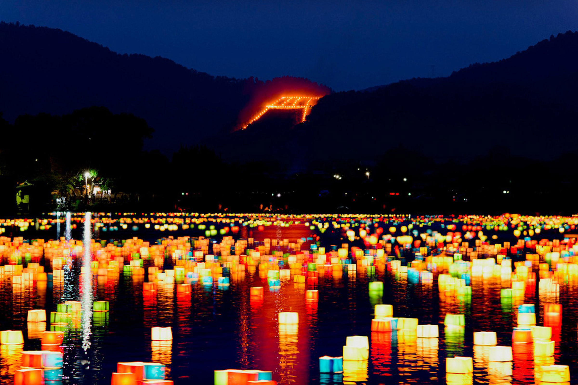 Festa dels morts arreu del món. Foto: Mazahiro IIzuka