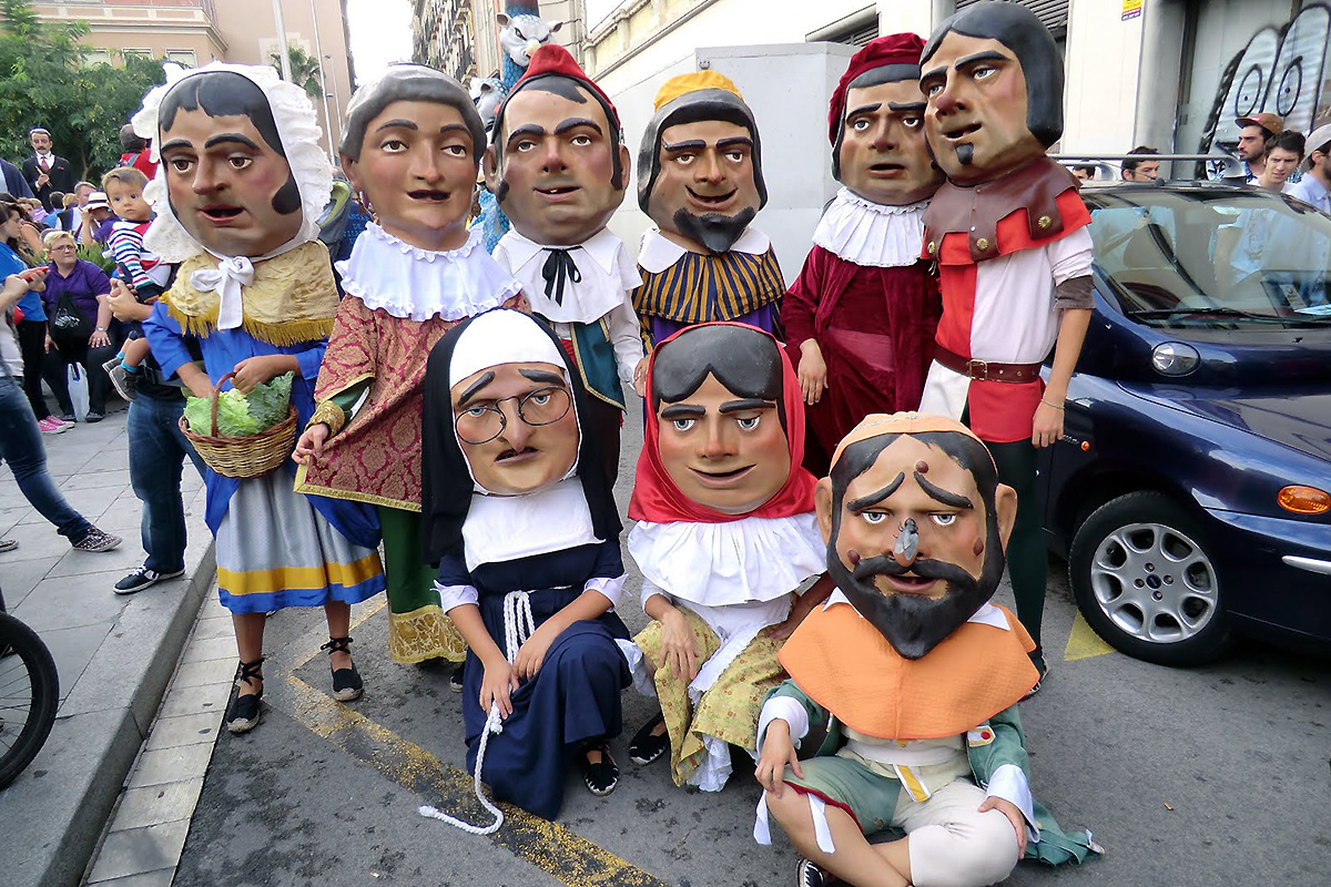 El capgròs de 1963, acompanyat de la resta de capgrossos. Foto: Ramon Grau