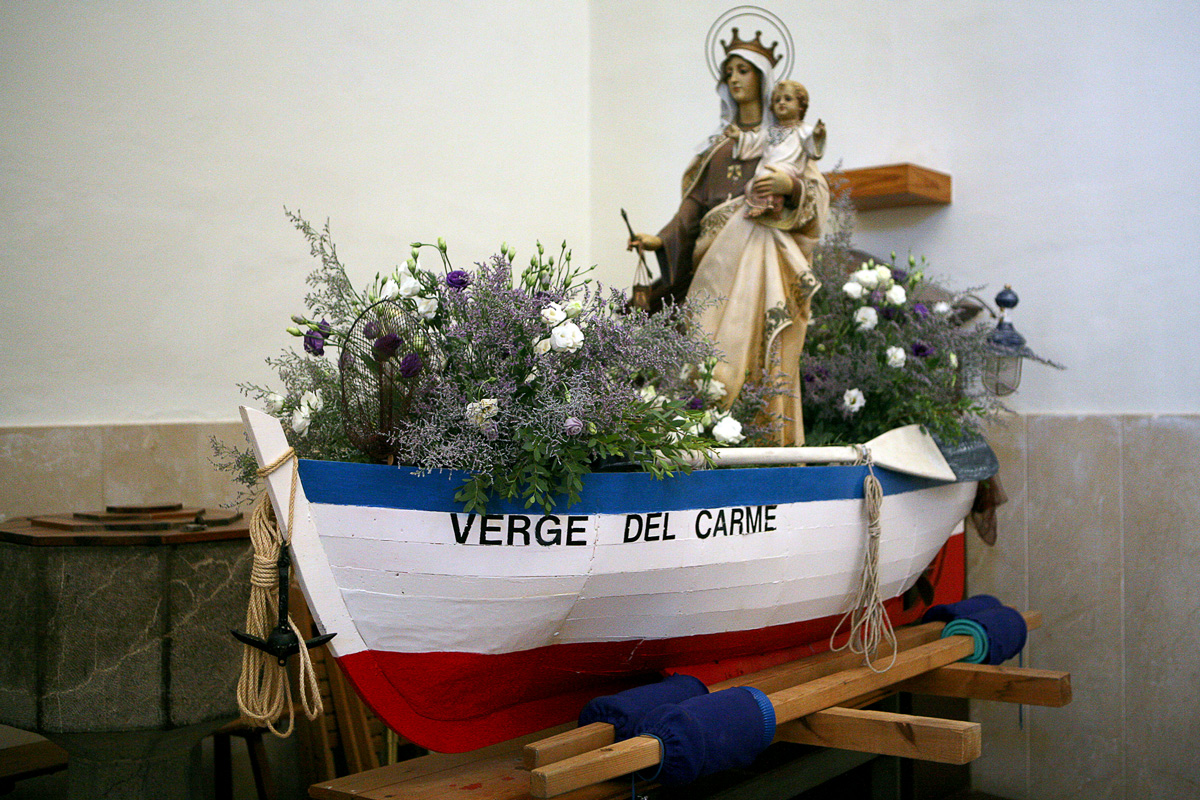 Tabernacle en forma de barca