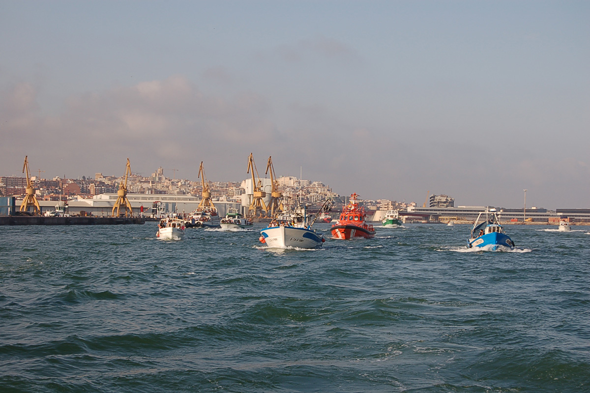 Les barques de la processó marítima