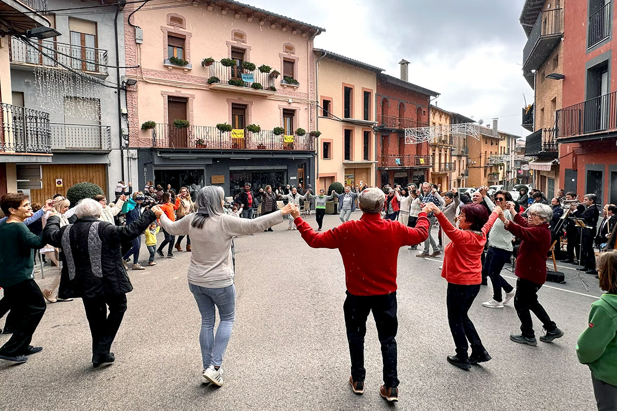 Sardanes a la plaça major
