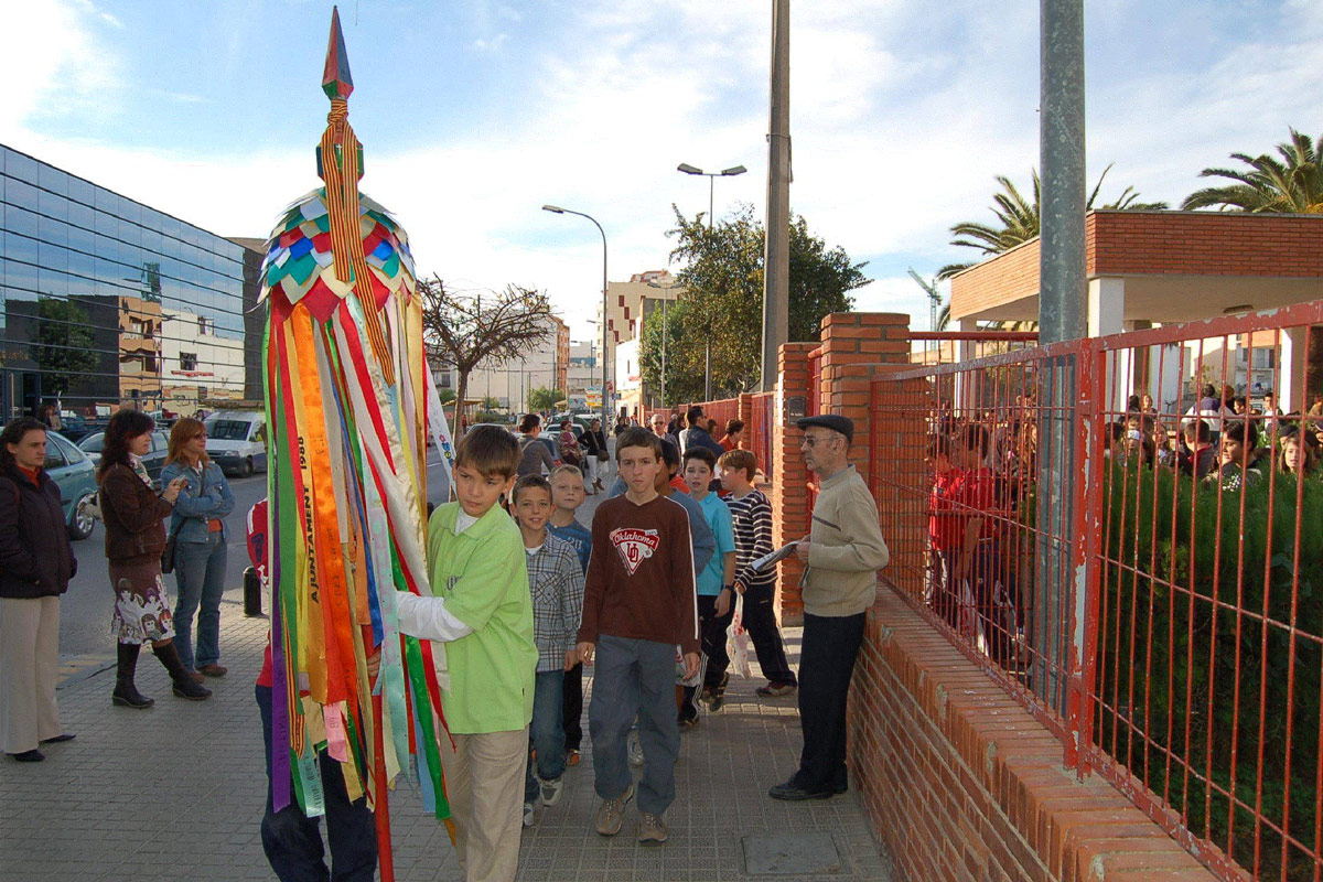 Sortint de l'escola amb el catxerulo