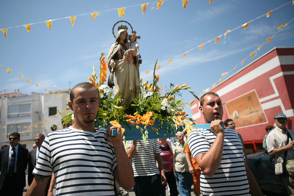 Sortida de la processó després de la missa