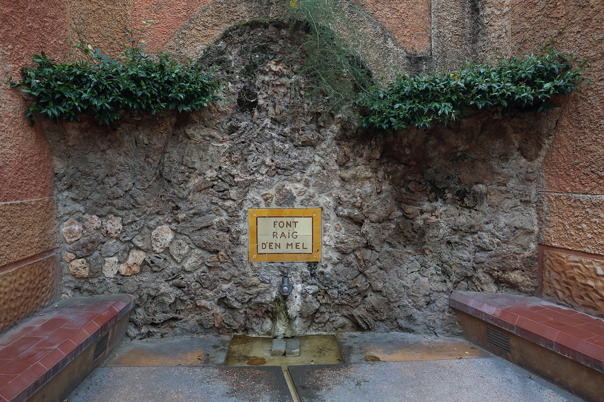 Font d'aigua calenta Raig d'en Mel