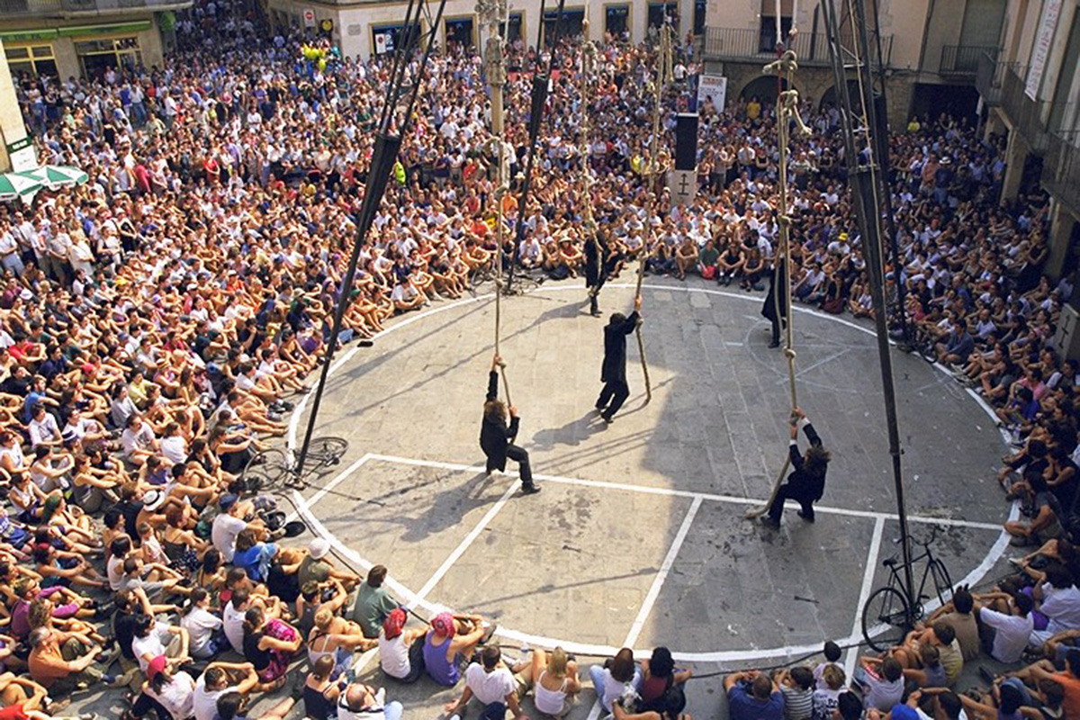 Espectacle a la plaça major