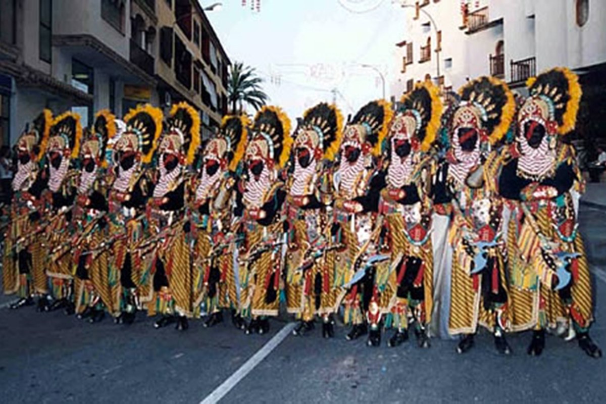 Una filada mora