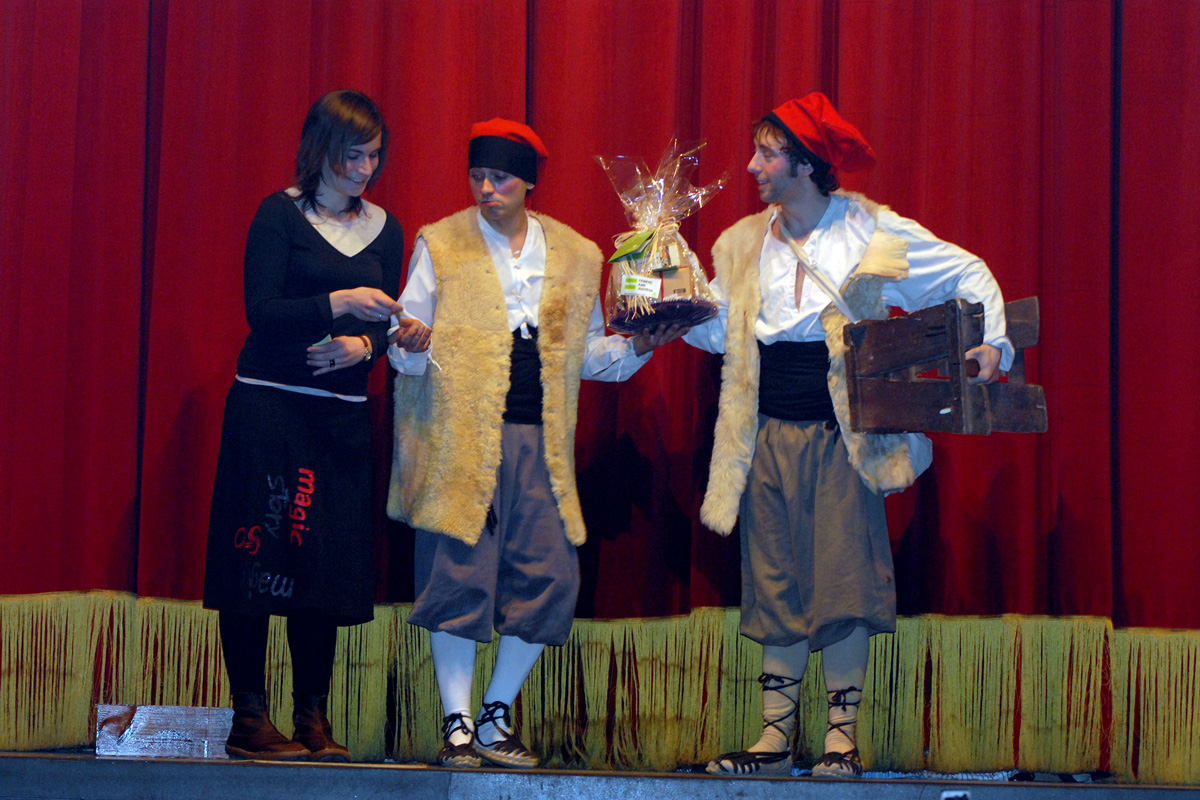 Entrega dels lots del sorteig a la mitja part