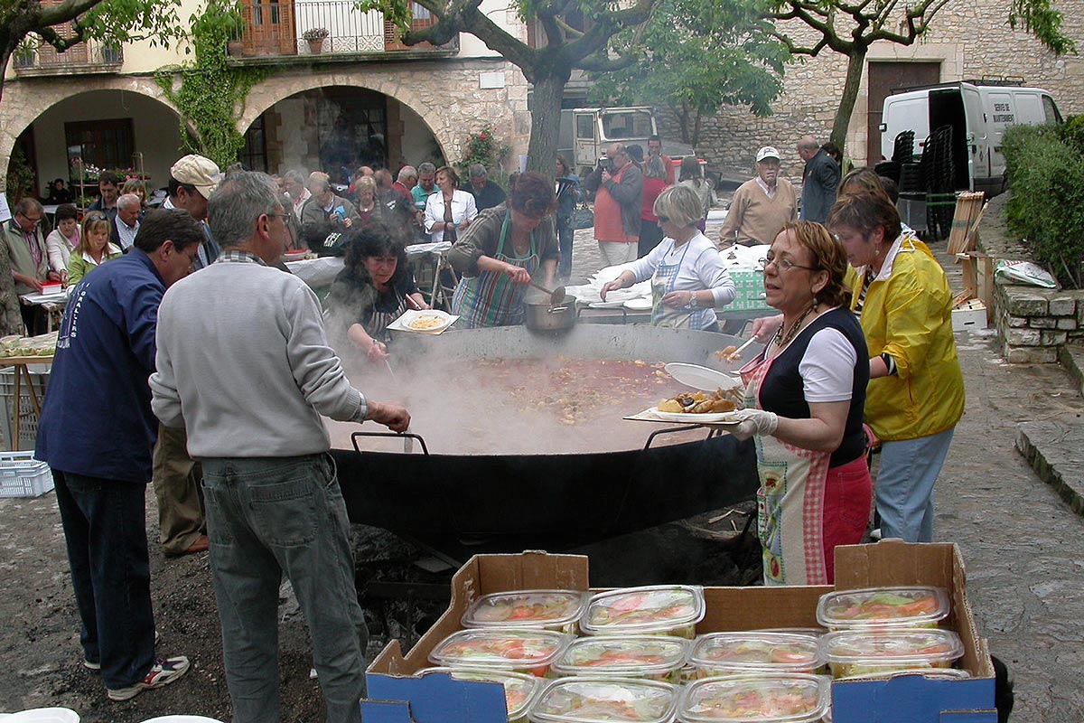 Preparant els peus de porc