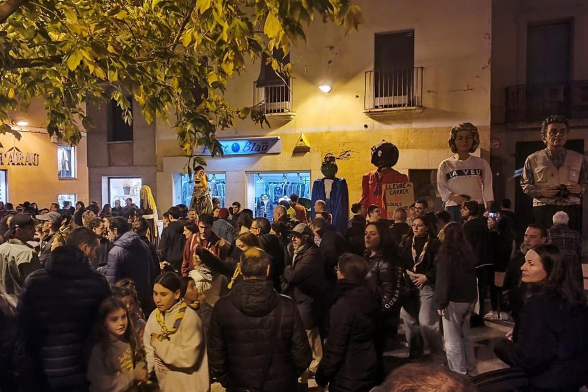 La cercavila de cloenda