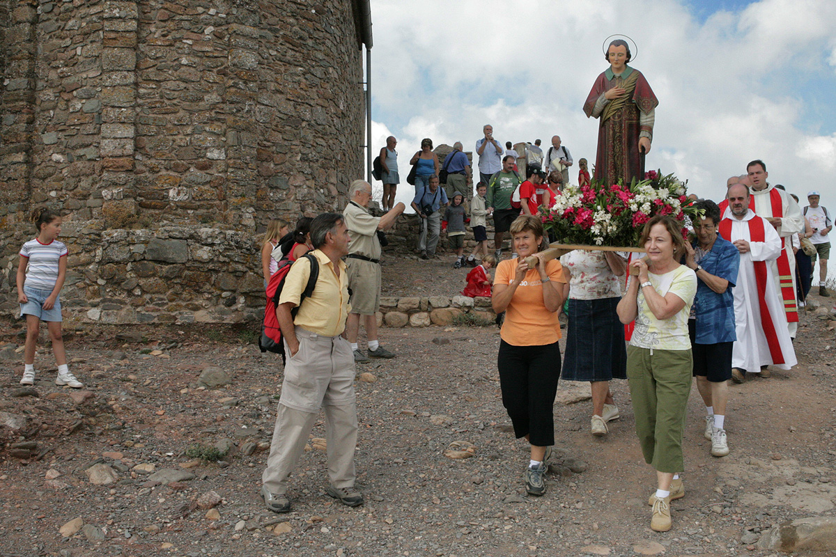 El sant es passeja en processó