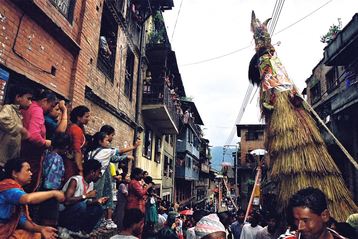 La figura més gran és de palla
