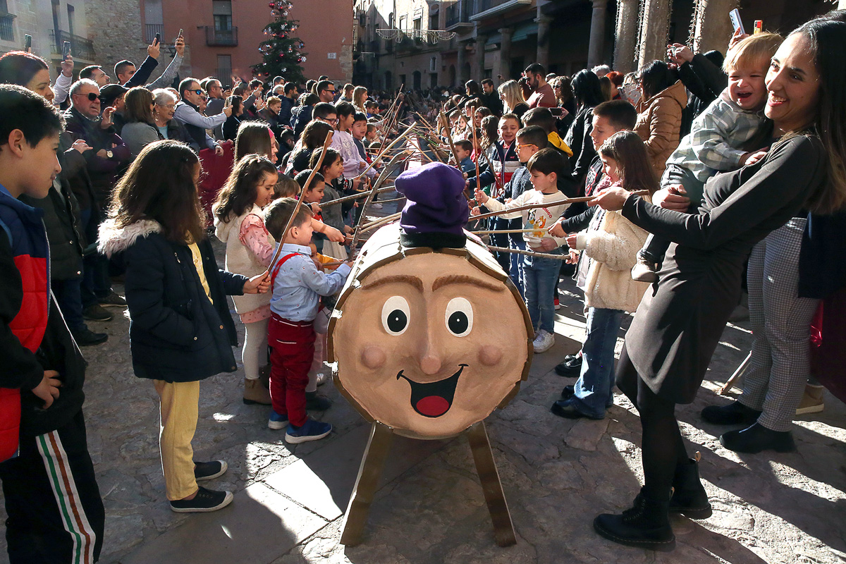El tió caga llaminadures dues vegades