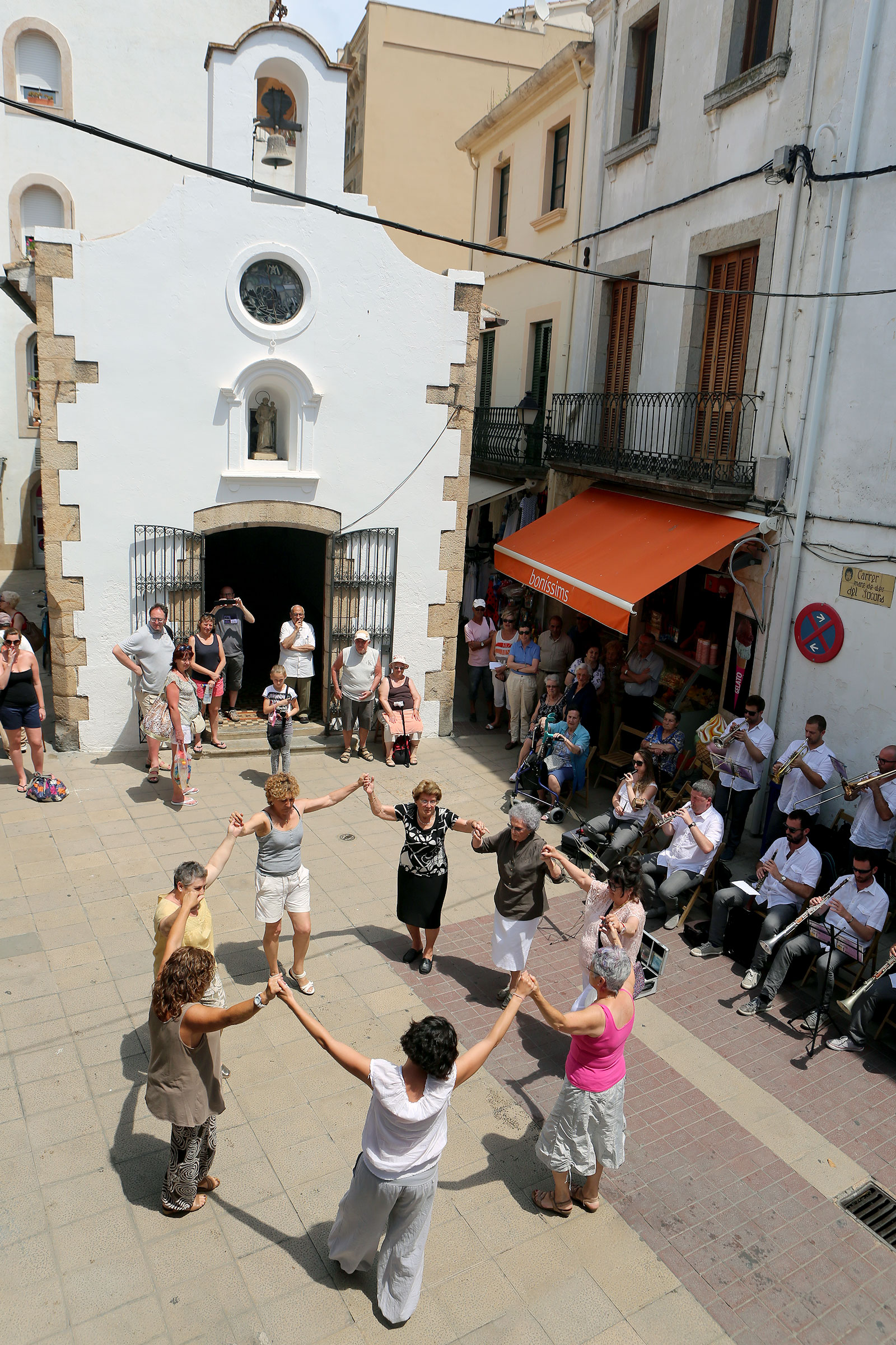 Ballada de sardanes a la Capella dels Socors