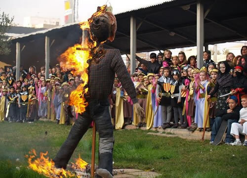 Crema del Carnestoltes en una escola