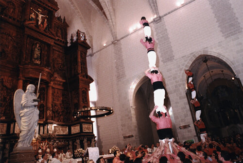 Aixecament de pilars a l'Ofici Solemne