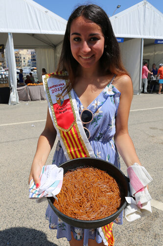 Pubilla amb un rossejat de concurs