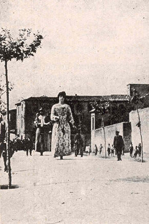 Fotografia antiga dels gegants amb en Selles