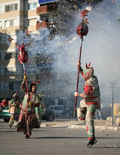 Un dels ceptrots del Ball de Diables és una sípia vermella