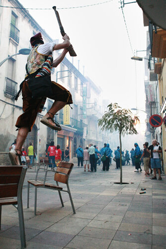 En Serrallonga, fent de les seves