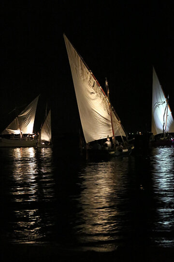 Arribada nocturna de barques