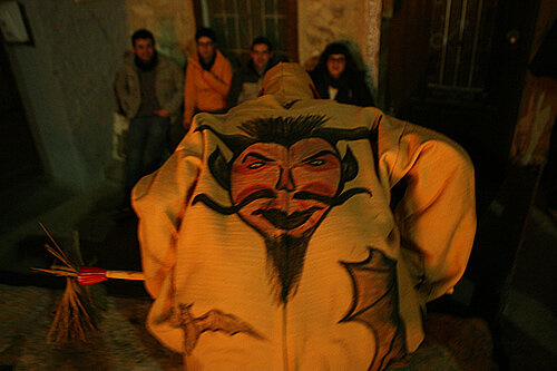 Diablera fent de les seves