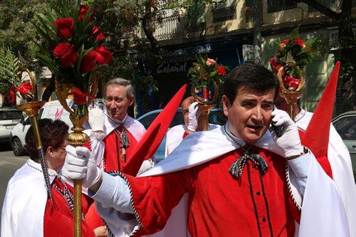 Vestes amb els bàculs guarnits