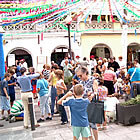 La mainada recull els carmels