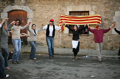 En acabar es ballen sardanes animadament