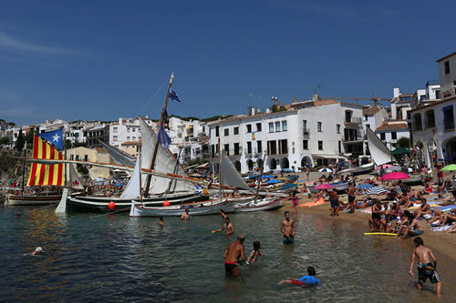 Embarcacions de vela llatina al Port Bo