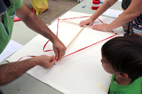 Taller de construir estels