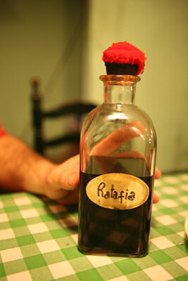 Un bon glop de ratafia canvia la perspectiva de moltes coses