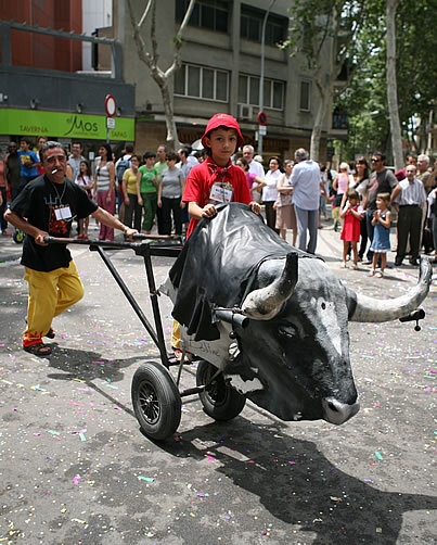 Una de les vaquilles de polièster