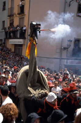 La guita comença a voltar per la plaça amb relativa calma