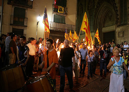 La Marxa de Torxes de Barcelona arribant al Fossar de les Moreres
