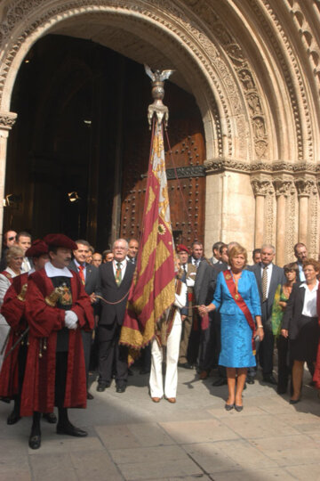 La processó es dirigeix cap a la catedral de València, on s'hi interpreta el càntic 'Te Deum'