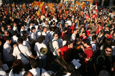La manifestació de la vesprada arriba a congregar cada any més de 10.000 persones. Foto: ACPV