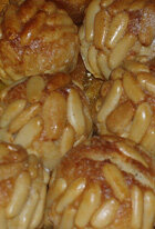 Els panellets de pinyons sempre triomfen