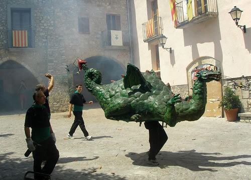 El drac de dos caps de La Llacuna