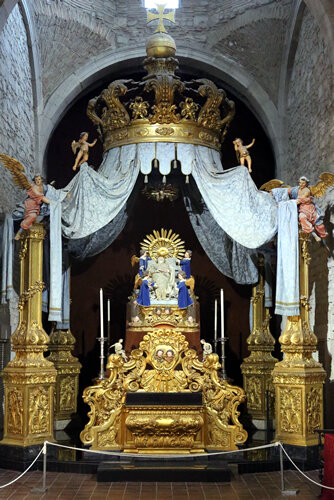 Llit barroc de la Mare de Déu adormida a la Catedral de Girona
