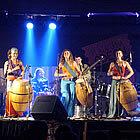 Un grup de percussionistes