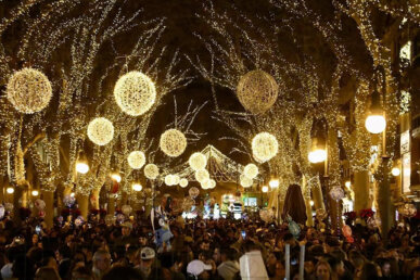 Llums de Nadal a una ciutat gran. Foto: Diari AraBalears