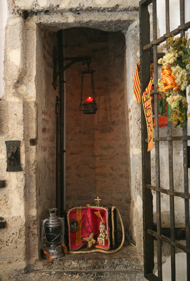 La flama al Castellet de Perpinyà