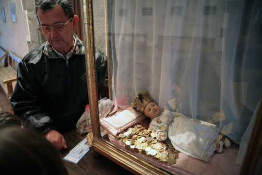 El Manelet dins l'urna