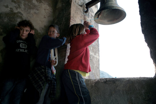 Fent sonar la campana
