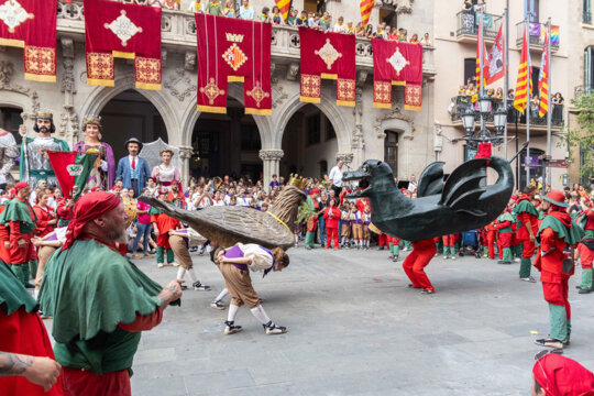 L'Àliga fent la reverència al drac